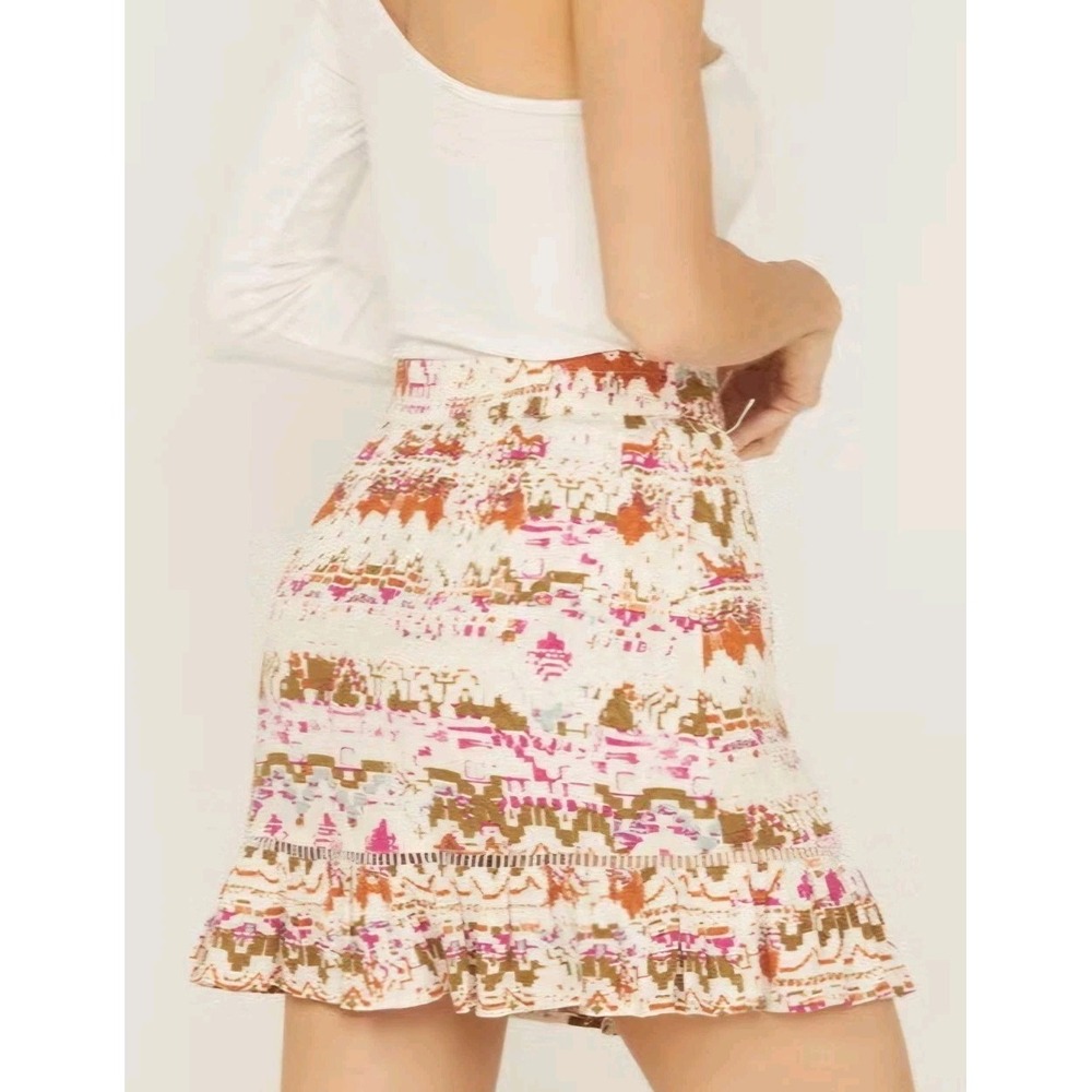 Shyanne Flirty Southwest Mini Skirt Size Medium Button Detail Ruffle Hem Cowgirl
